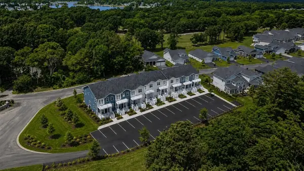 36 Starboard Dr #D, Wareham, MA 02532