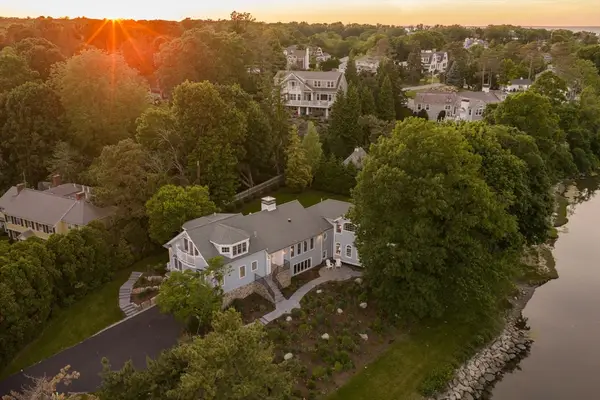 20 Nichols Rd, Cohasset, MA 02025