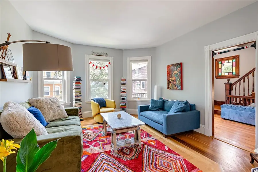 25 Banks St #2, Somerville, MA 02144 - #3