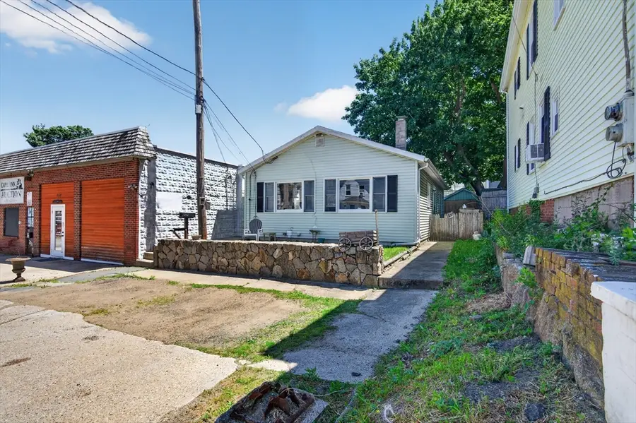 157 Maplewood Ave, Gloucester, MA 01930 - #2