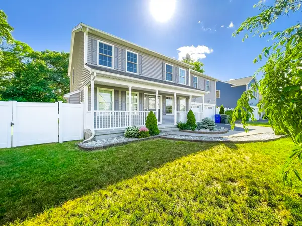 210 Naismith St, Springfield, MA 01104