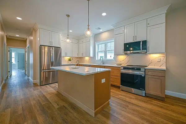 30 Meadowview Lane #B, Salisbury, MA 01952