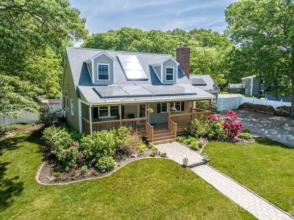 3 Windmill Rd, Bourne, MA 02532