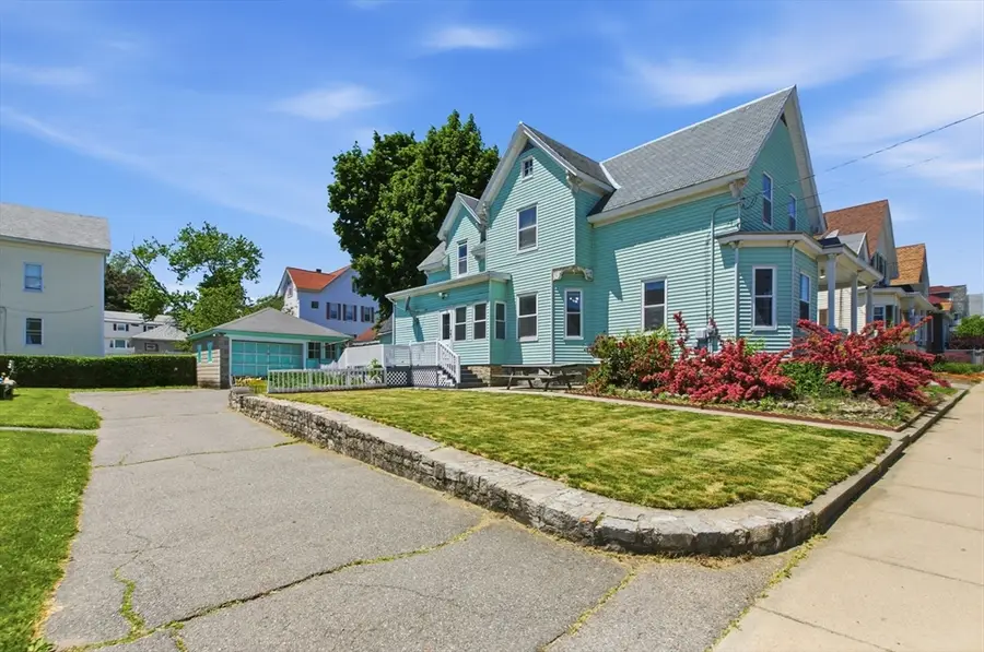 79 Warwick St, Lowell, MA 01851 - #3
