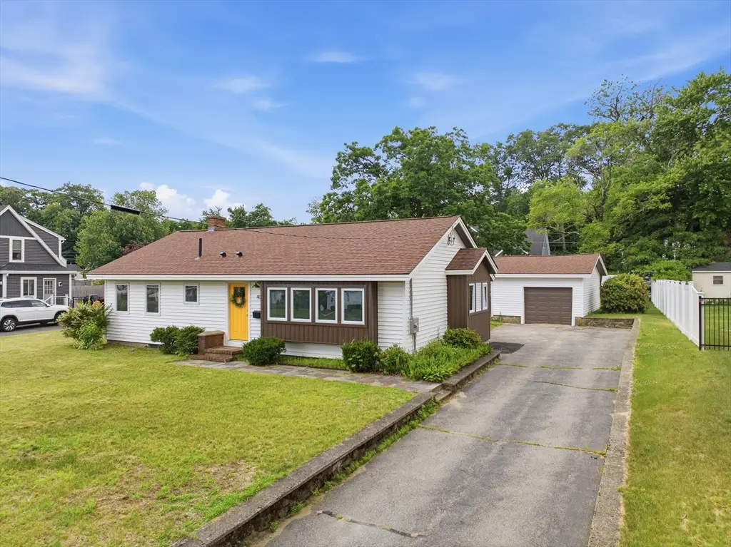 40 Pine St, Hudson, MA 01749 - #1