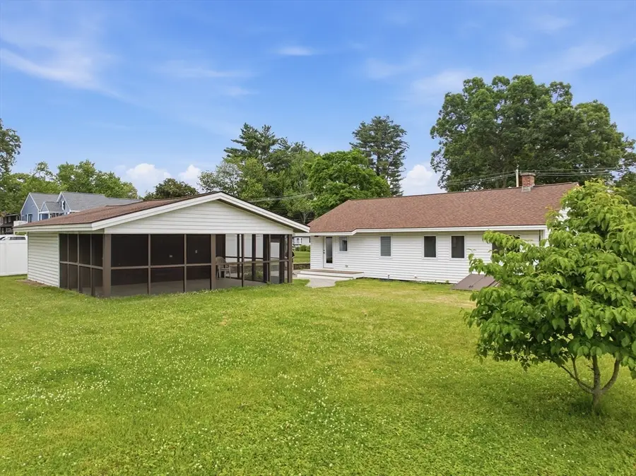 40 Pine St, Hudson, MA 01749 - #3