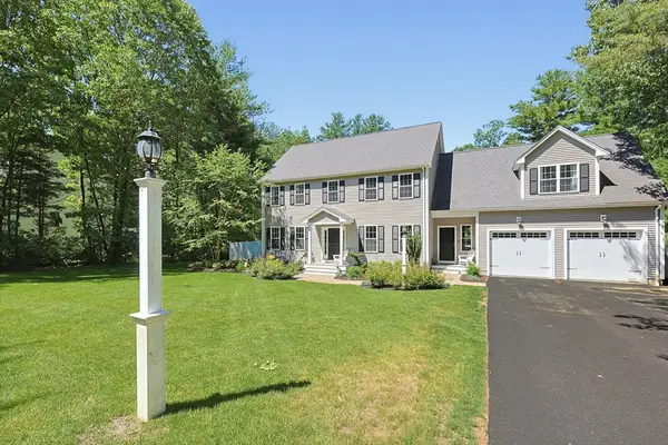 15 Oakhill Ave., Wrentham, MA 02093