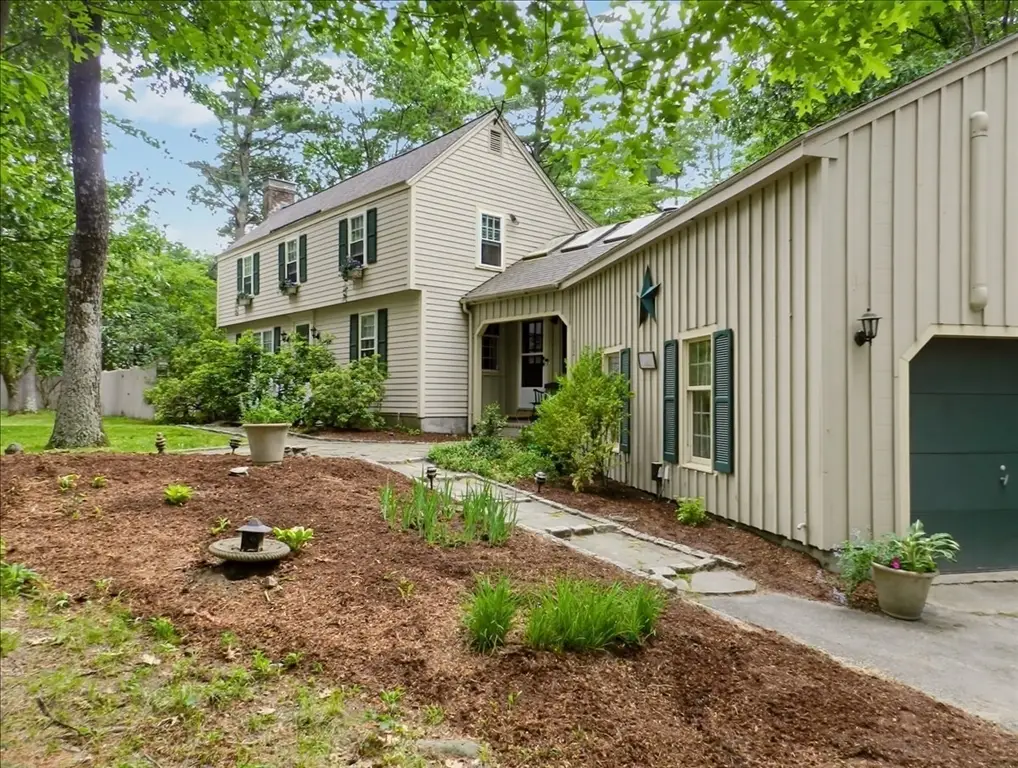 69 Hall St, Dunstable, MA 01827 - #1