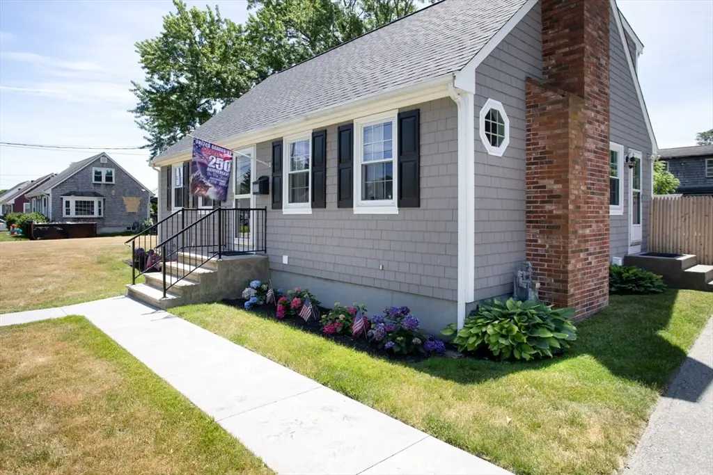 100 Sycamore St, Swansea, MA 02777 - #1