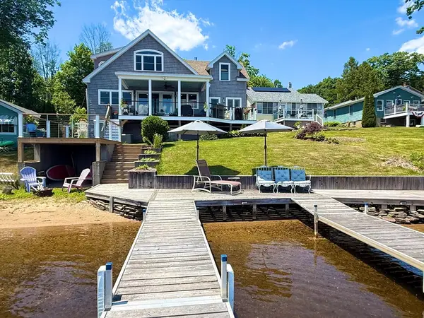 121 Maple St, East Brookfield, MA 01515