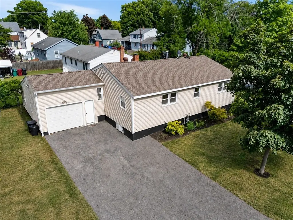 6 Bristol St, Lowell, MA 01852 - #1