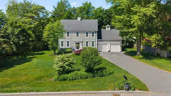 26 Hutchins St, Shrewsbury, MA 01545