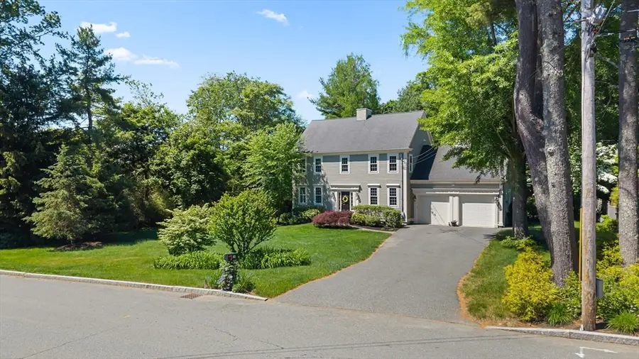 26 Hutchins St, Shrewsbury, MA 01545 - #2