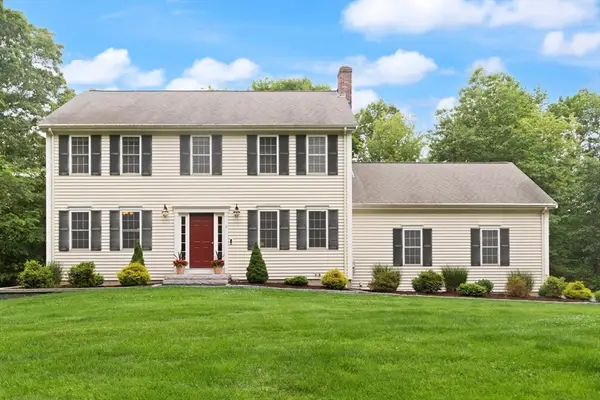5 Winchester Rd, Medway, MA 02053