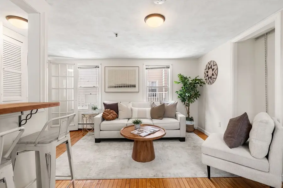21 Hawkes St #5, Marblehead, MA 01945 - #2