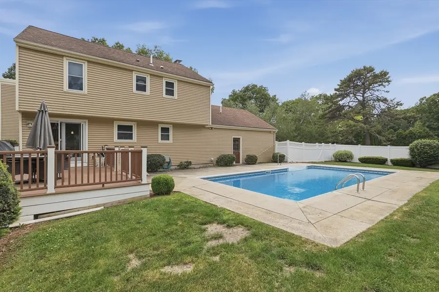 35 Blueberry Hill, Webster, MA 01570 - #2