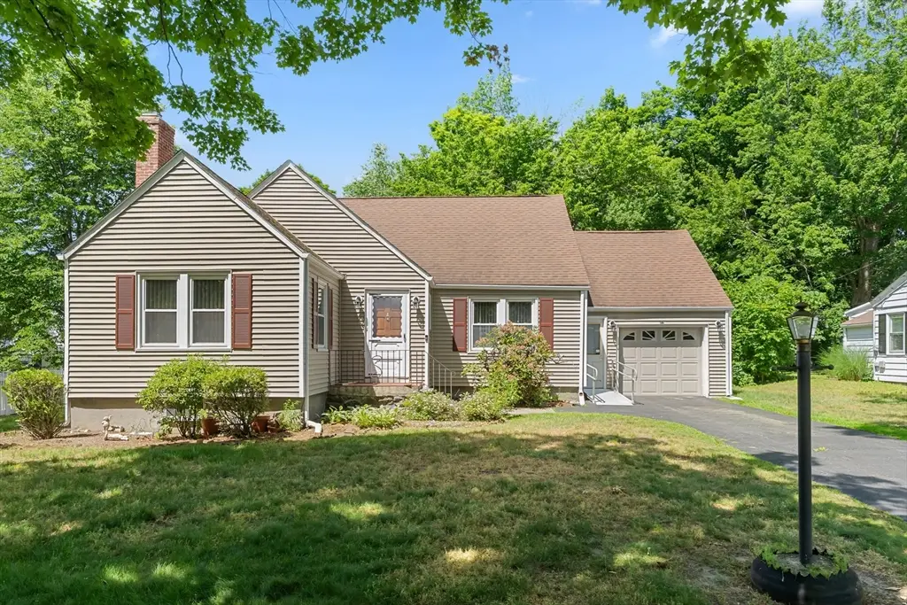27 Kinnicutt Rd, Worcester, MA 01602 - #1