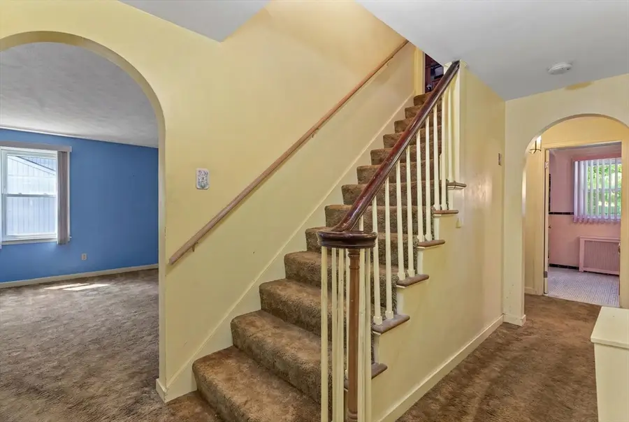 27 Kinnicutt Rd, Worcester, MA 01602 - #3