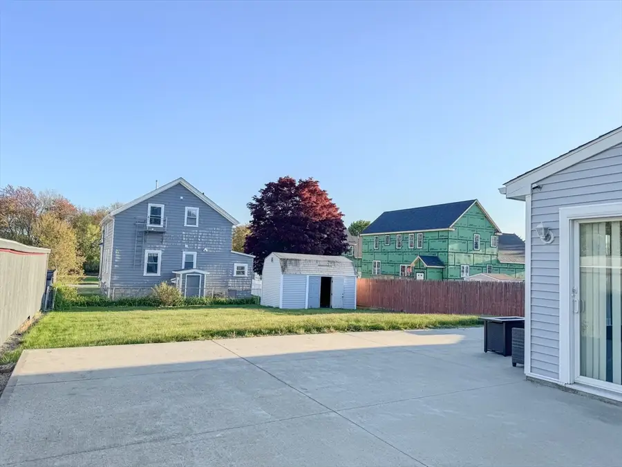 103 Tucker St, Fall River, MA 02724 - #2