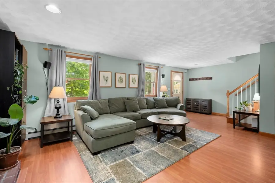 105 Grove Ave, Wilmington, MA 01887 - #2