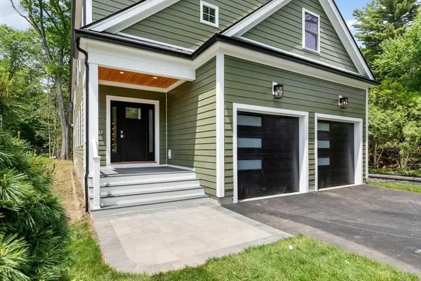 89 Spring St, Lexington, MA 02421