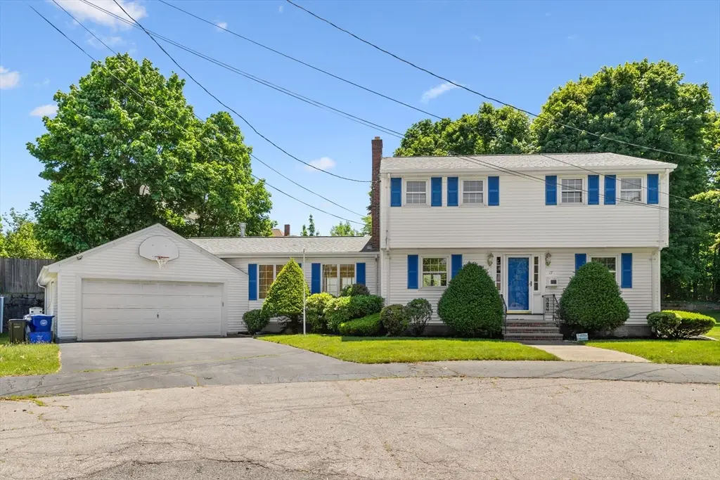 17 Duggan Ln, Milton, MA 02186 - #1