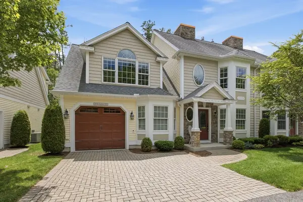 25 Buckingham Rd #25, Tewksbury, MA 01876