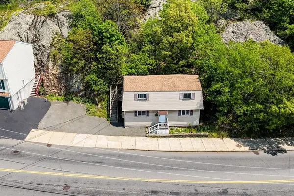 9-11 Dungeon Ave, Lynn, MA 01905