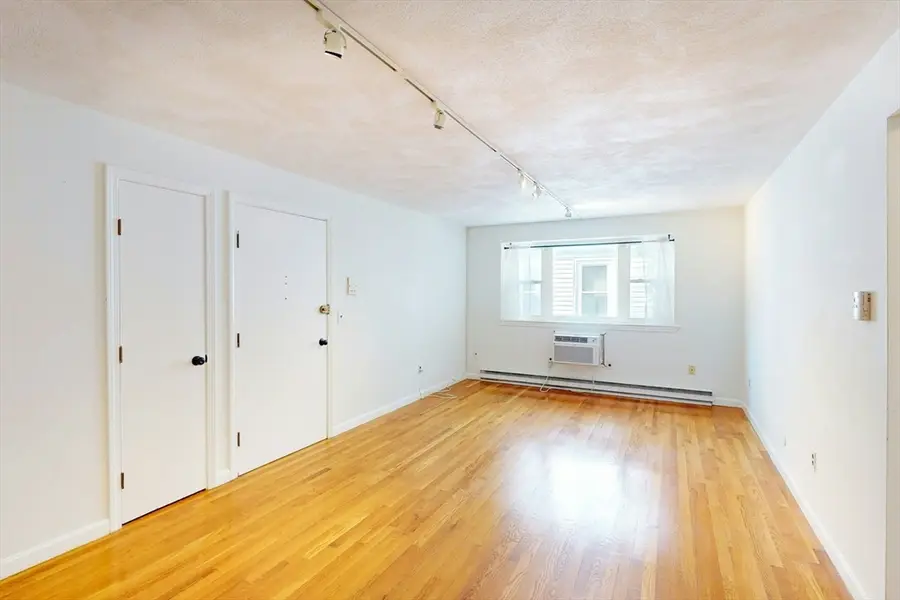 104 Trowbridge St #4, Cambridge, MA 02138 - #3