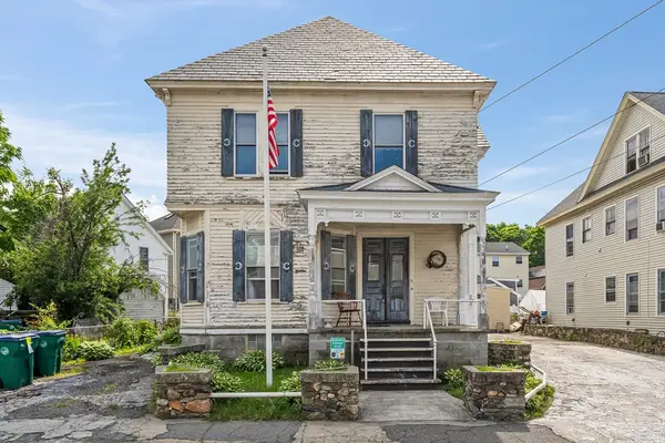 654 School St, Lowell, MA 01851
