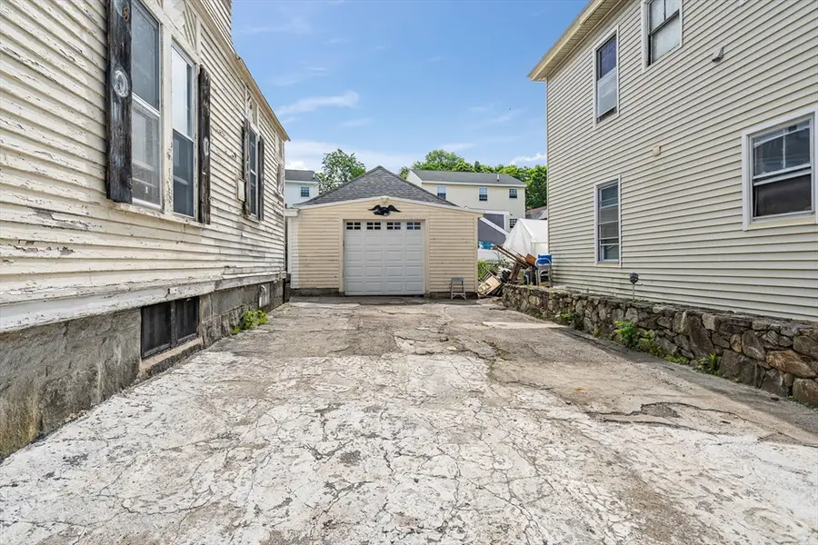 654 School St, Lowell, MA 01851 - #3