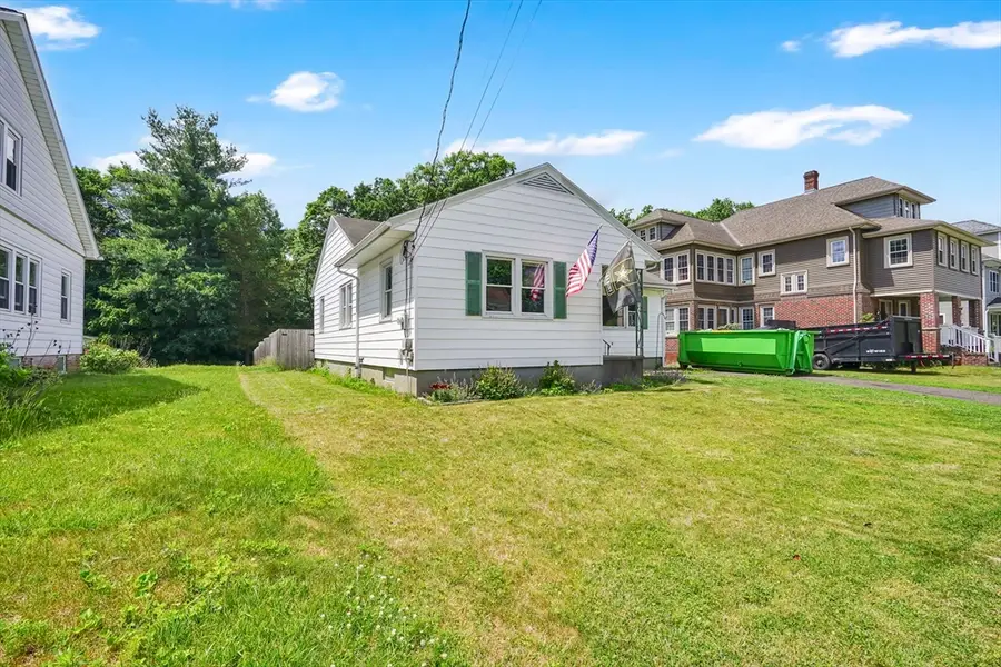 53 Ellerton St, Chicopee, MA 01020 - #3