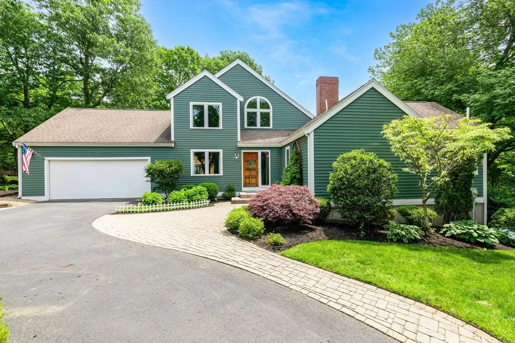8 Middlebury Ln, Beverly, MA 01915 - #1
