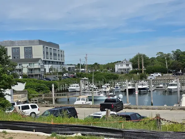 110 School St #E104, Barnstable, MA 02601