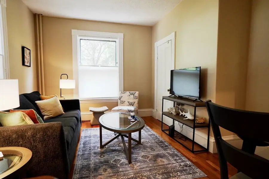 83 Pleasant St #3, Marblehead, MA 01945 - #3