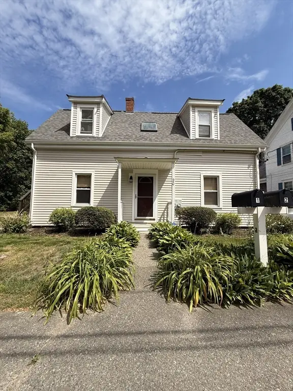 20 Church Ave, East Bridgewater, MA 02333