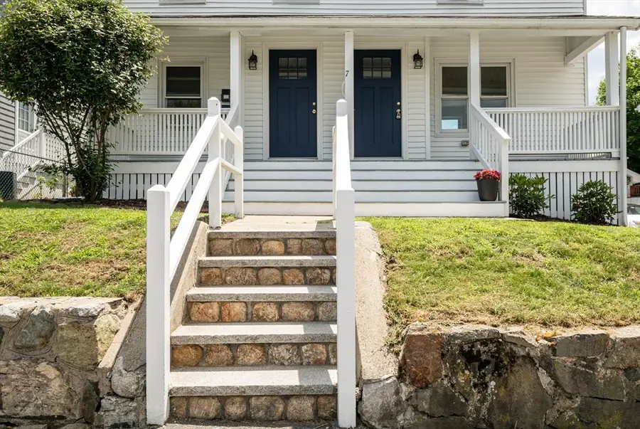 7 Park St, Melrose, MA 02176 - #3