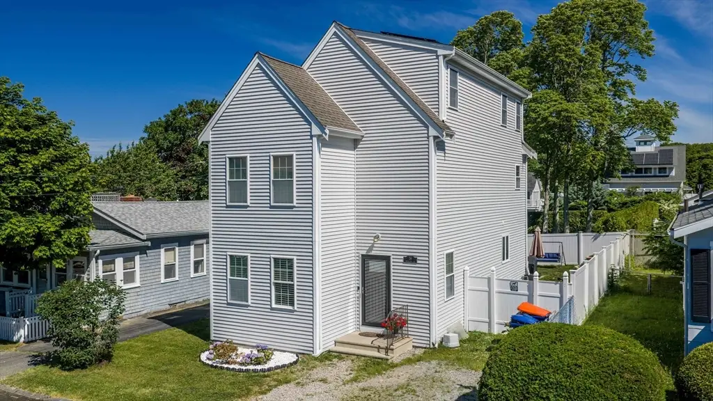 26 Briercliffe Rd, Fairhaven, MA 02719 - #1