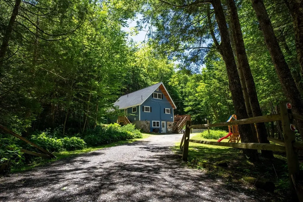 519 Warwick Rd, Northfield, MA 01360 - #1