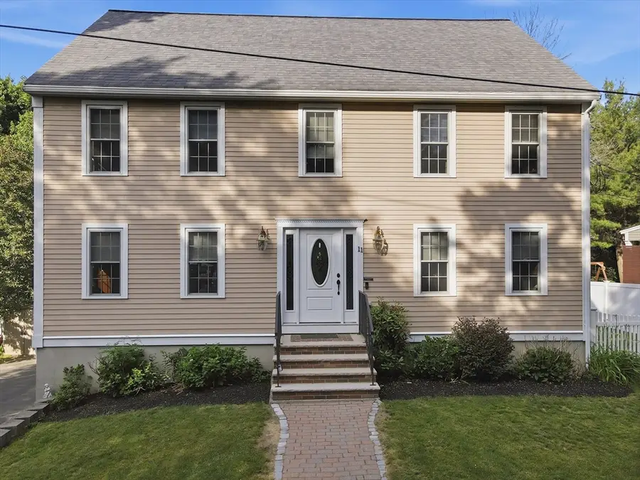 11 Amesbury Avenue, Amesbury, MA 01913 - #2