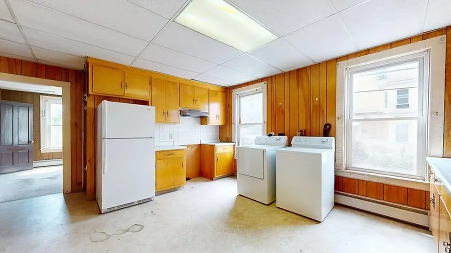 67 Richland St, Worcester, MA 01610 - #3