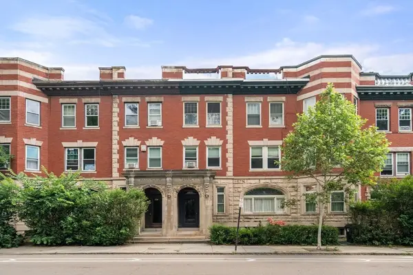 483 Washington St #1, Brookline, MA 02446