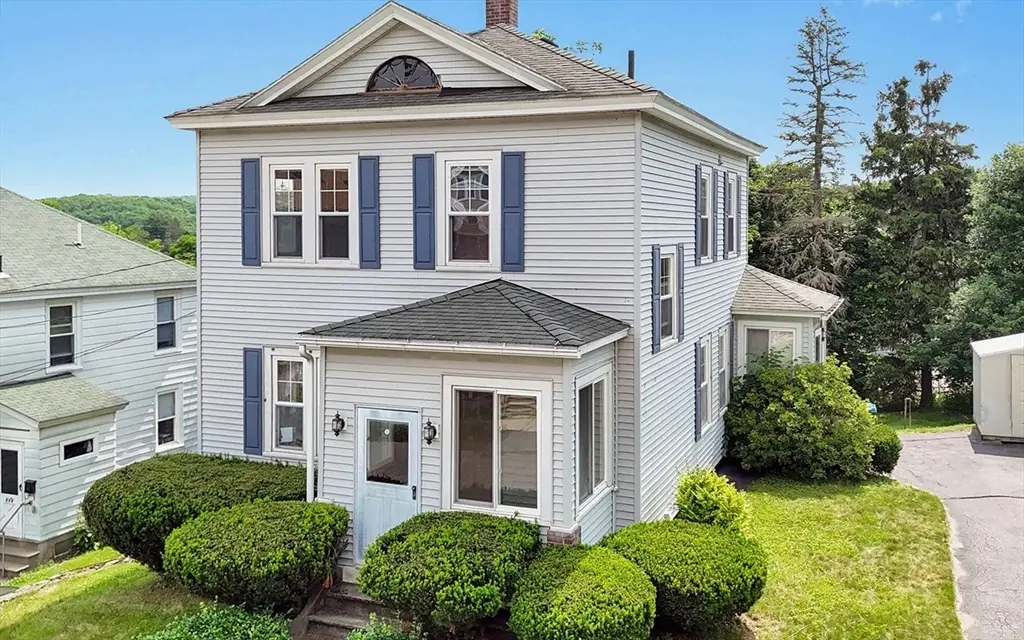 105 Beech St, Clinton, MA 01510 - #1