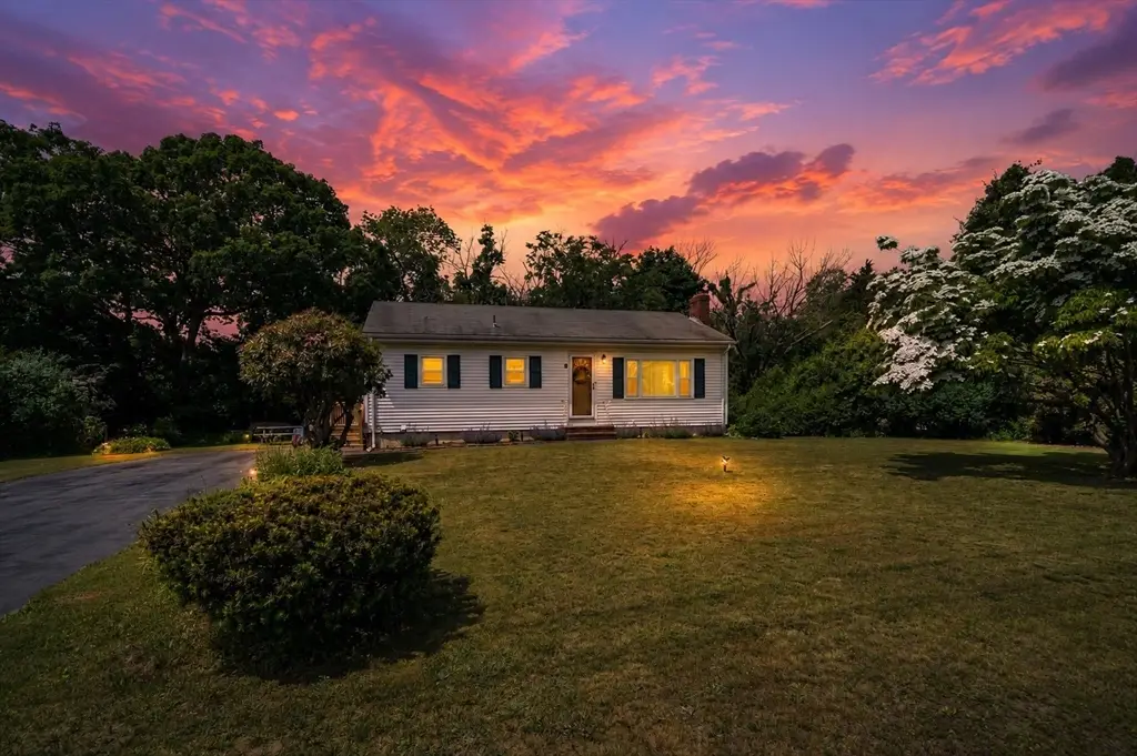 9 Mowry St, Raynham, MA 02767 - #1