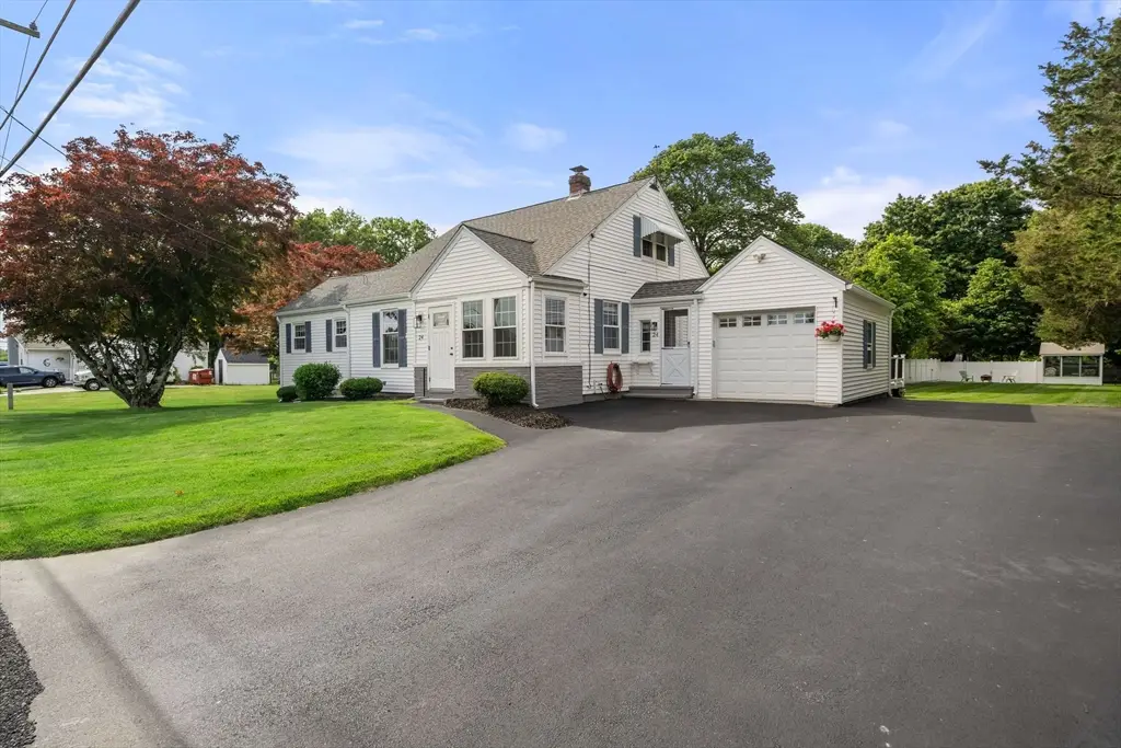 24 Wilbur St, Raynham, MA 02767 - #1