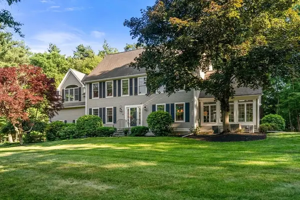 23 Longwood Dr, Hopkinton, MA 01748