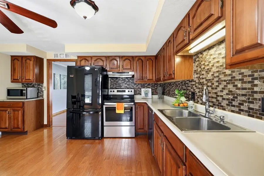 283 Fuller Rd #I, Chicopee, MA 01020 - #2