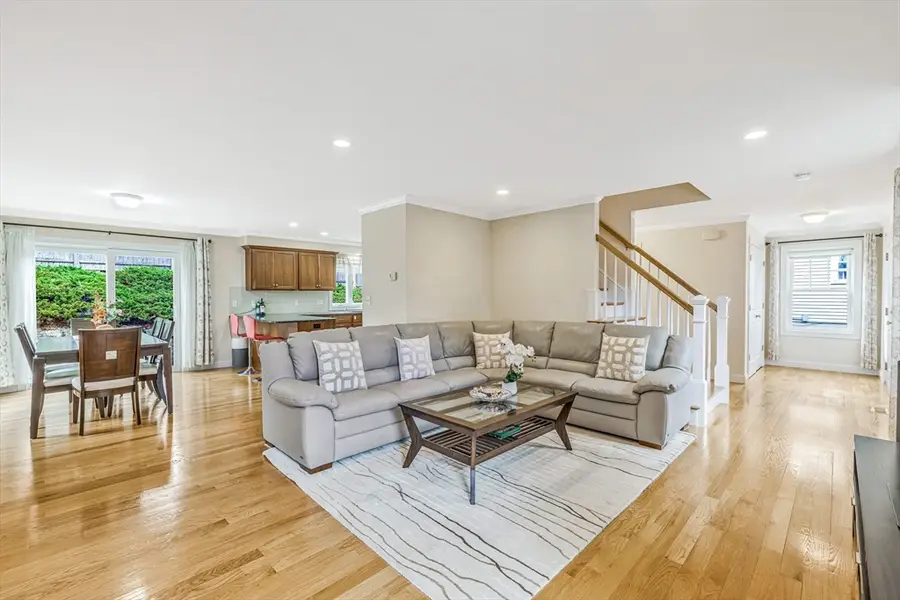 184 College Farm Rd, Waltham, MA 02451 - #2