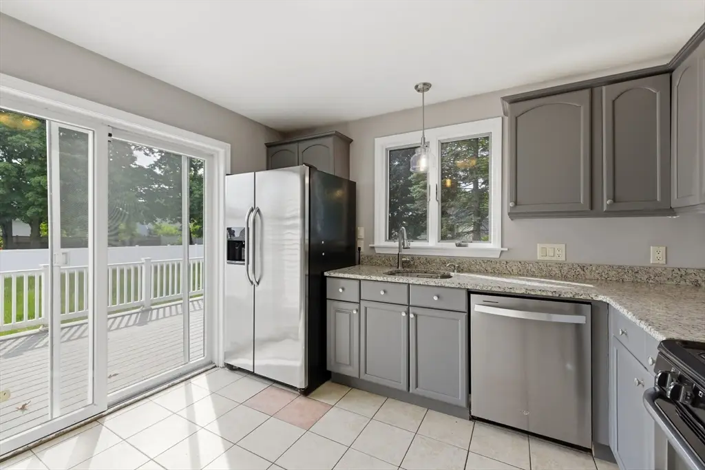 16 Elm St, Reading, MA 01867 - #1