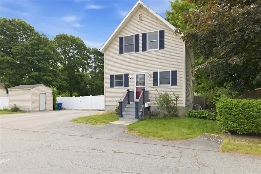 16 Elm St, Reading, MA 01867 - #2